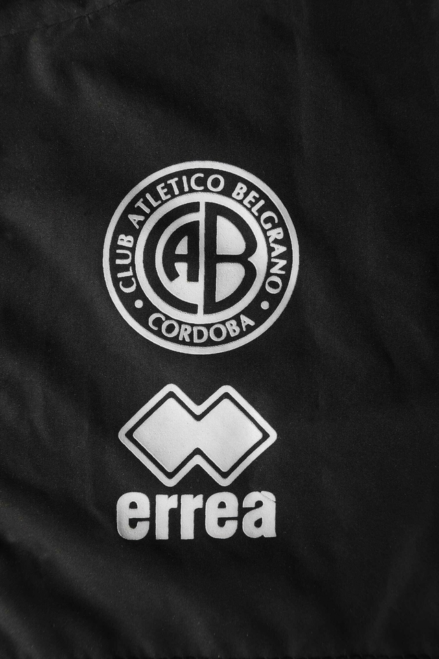 Rompeviento Errea Edición Especial